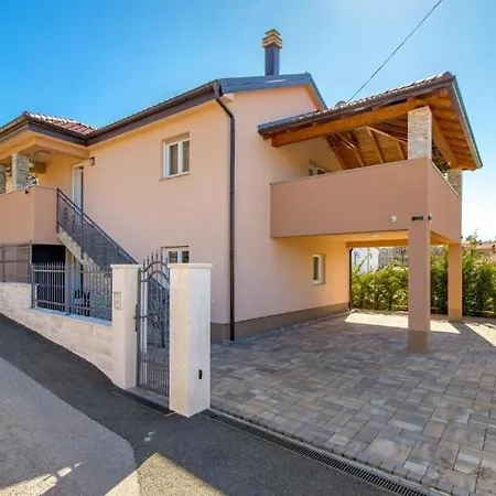 Lemily With Private Pool By Guide * Matulji